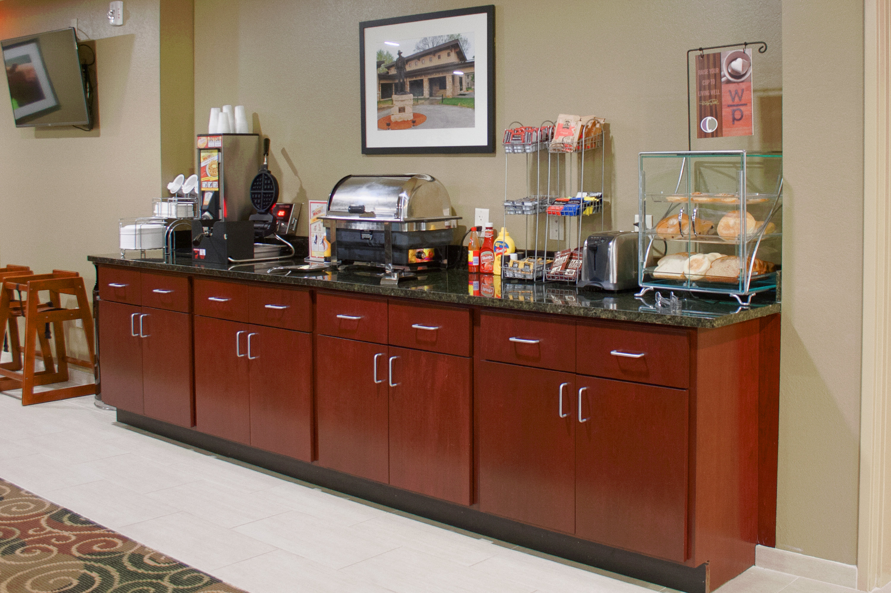 Cobblestone Inn and Suites Winterset 7/27