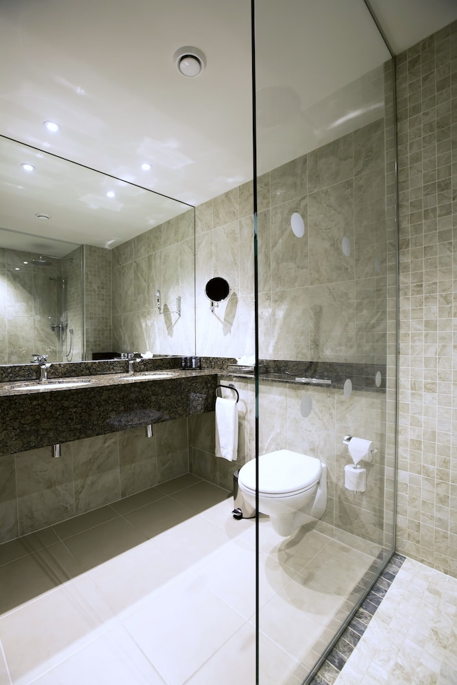 Carlton Hotel Dublin Airport 9/69