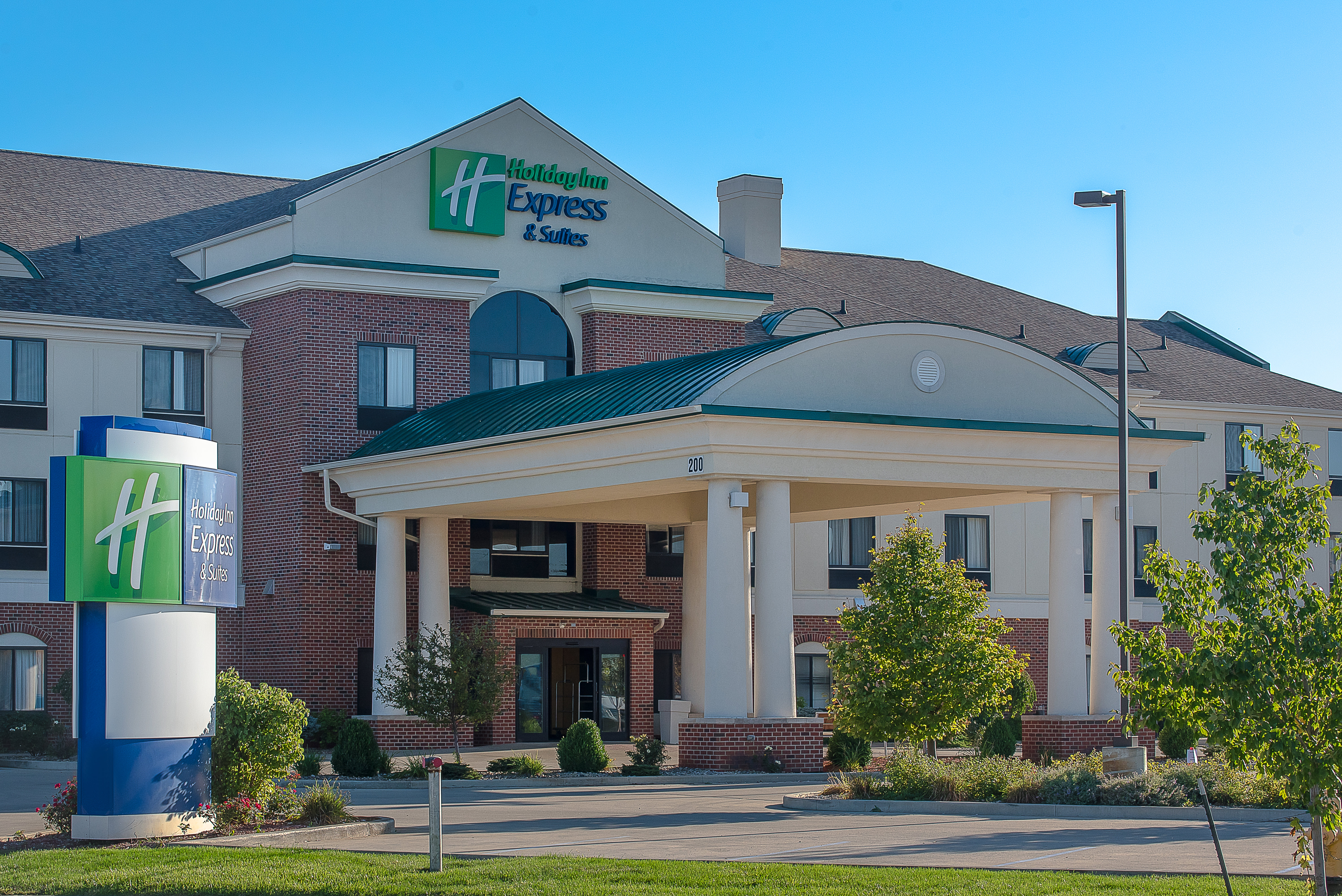 Holiday Inn Express Hotel And Suites Lafayette East 2/24