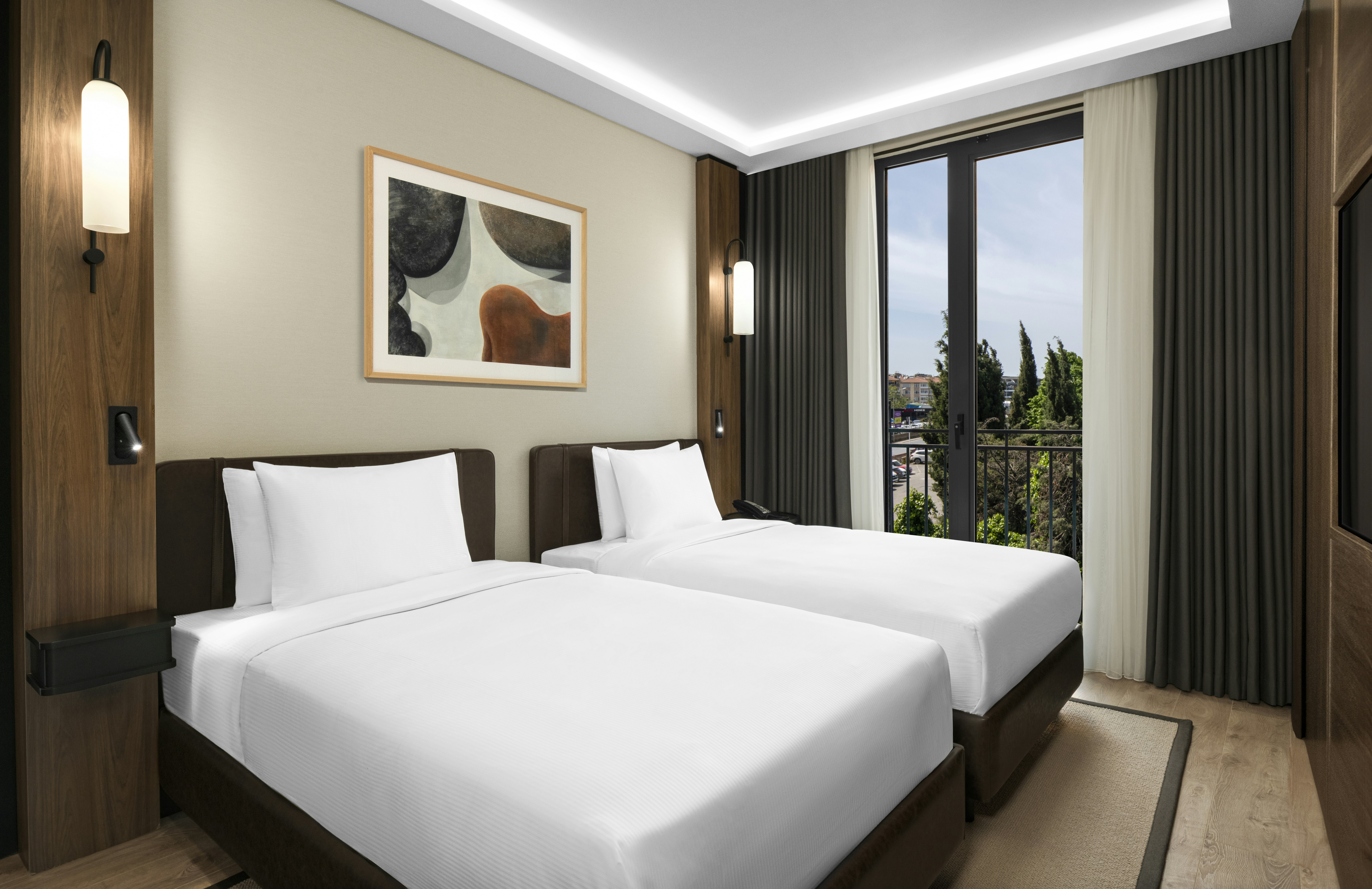 DELUXE, TWIN BEDS