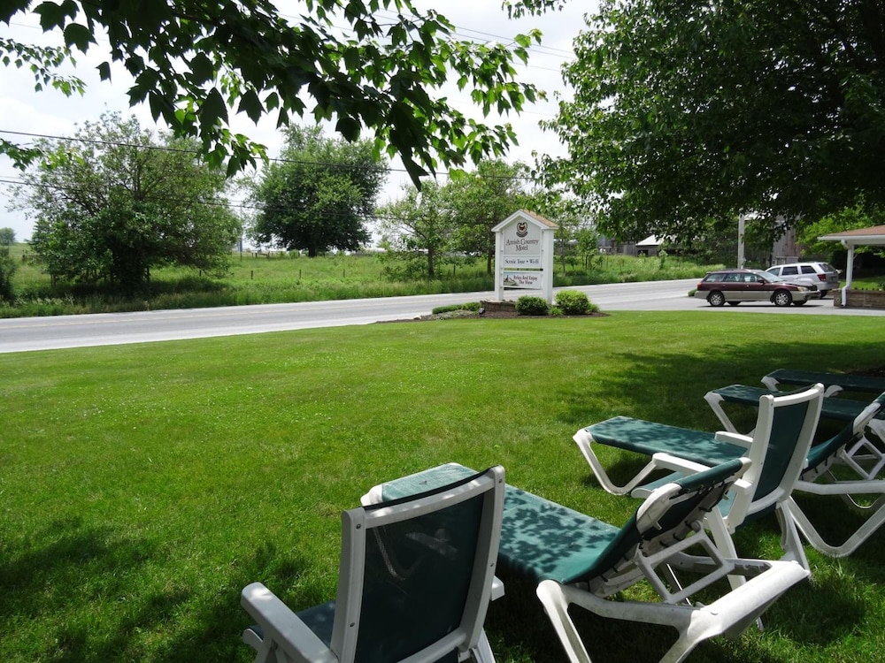 Amish Country Motel 50/52