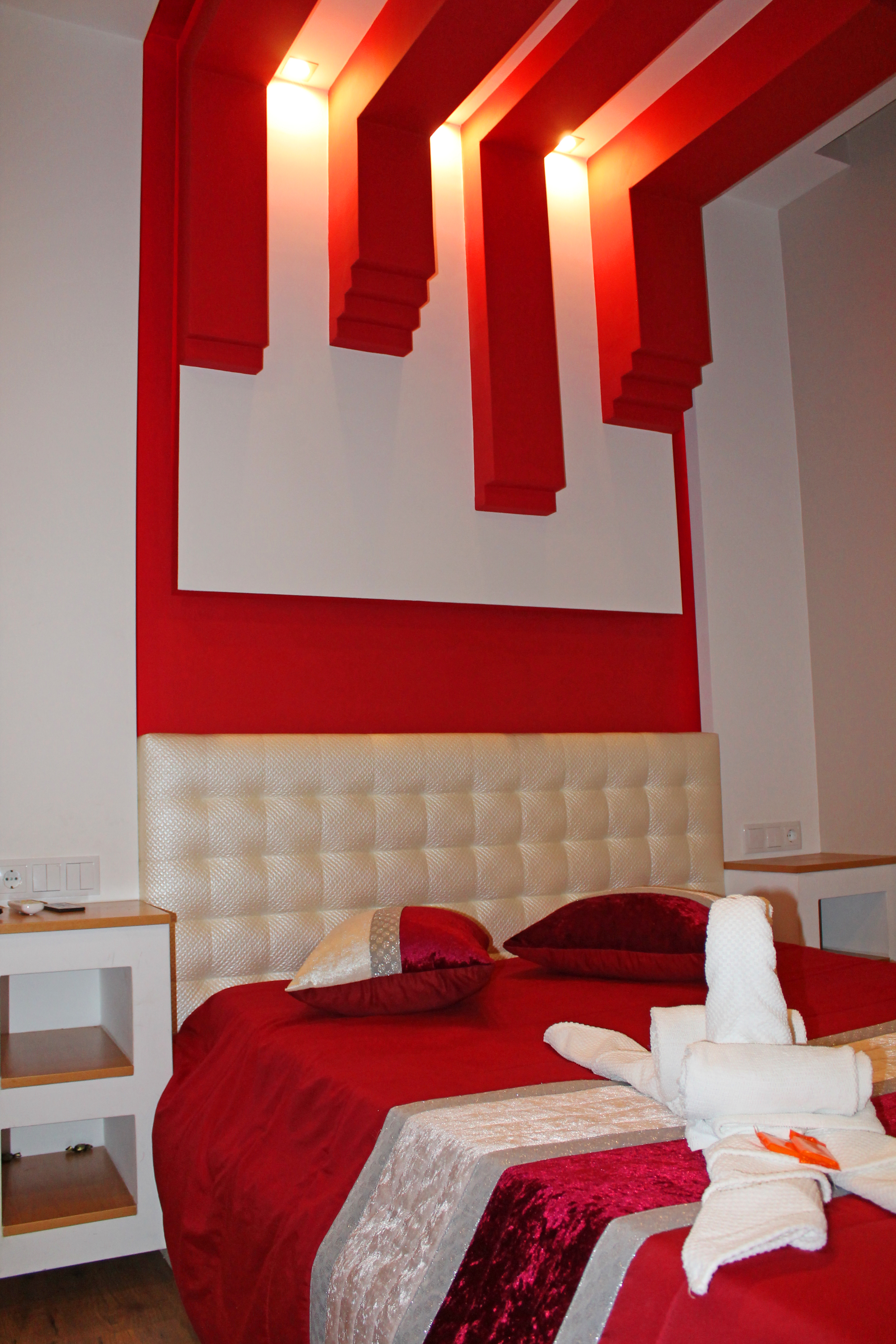 Room, Double Bed, Hot Tub