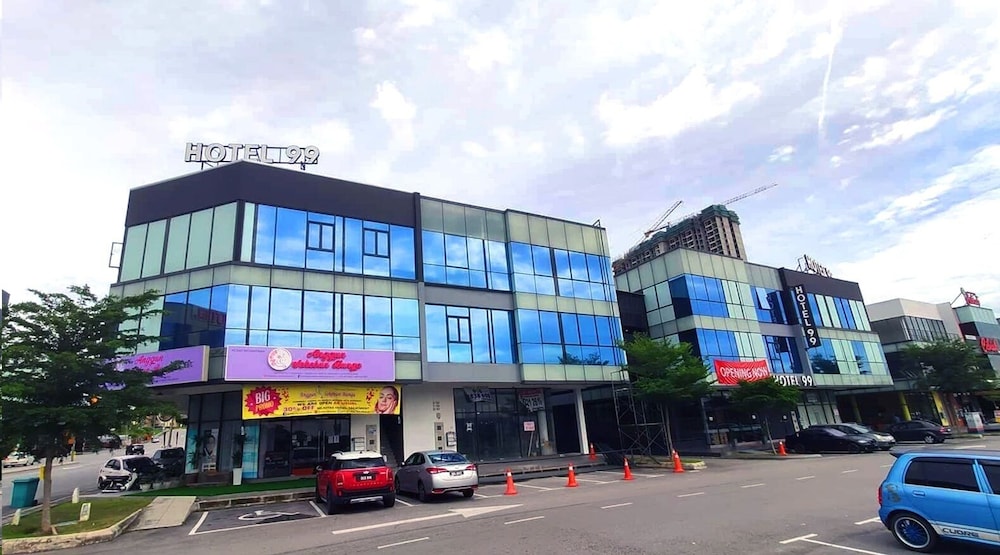 Hotel 99 Sepang KLIA 7/22