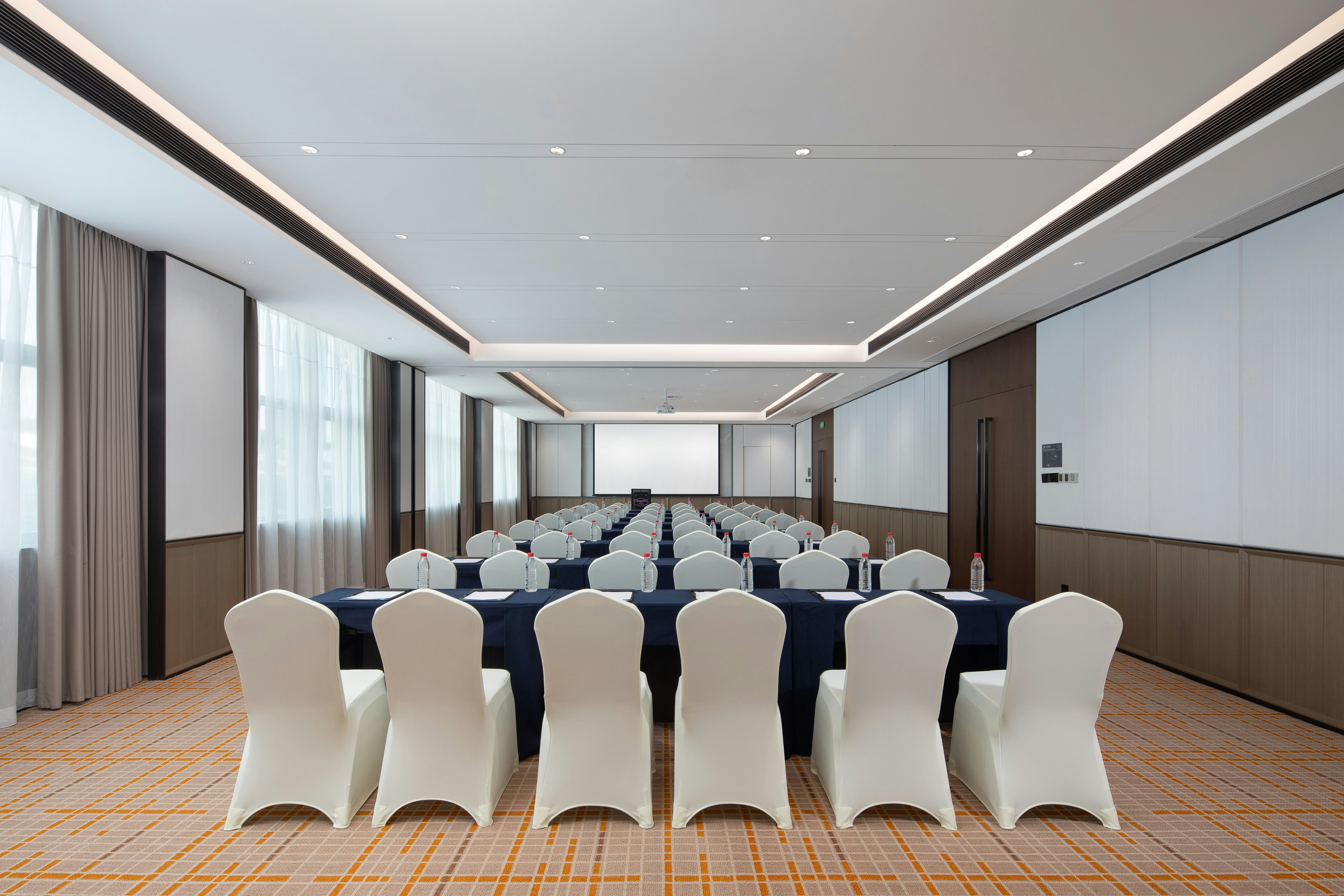 HAMPTON BY HILTON GUANGZHOU XINTANG 41/48