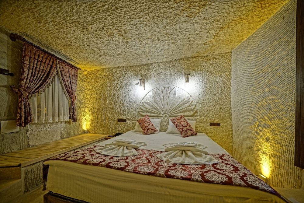 LUXURY, SUITE