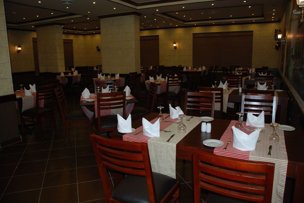 AraCan Grand Pyramids Hotel 35/48
