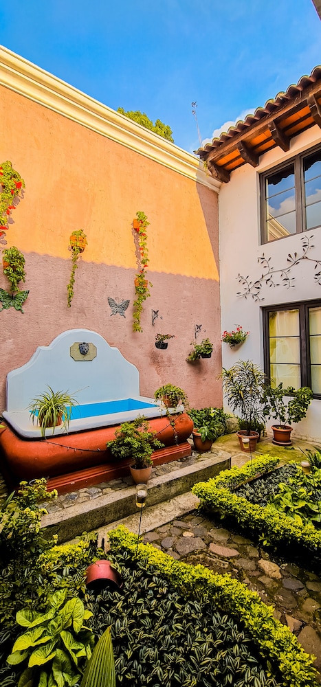 Hotel La Galeria 38/50