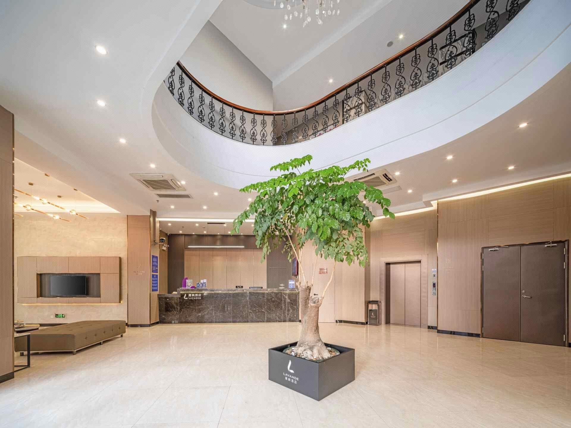 Lavande Hotel 14/40