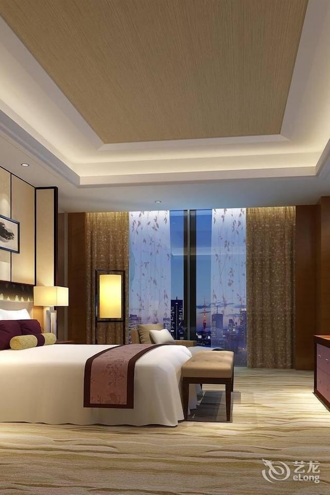 Grand Skylight International Hotel Ganzhou 7/26