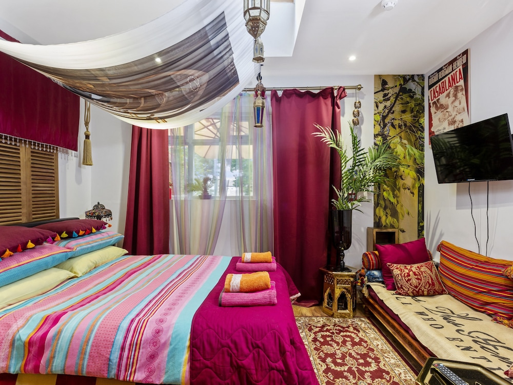 Casablanca, Executive, Triple, 1 King and 1 Single Beds