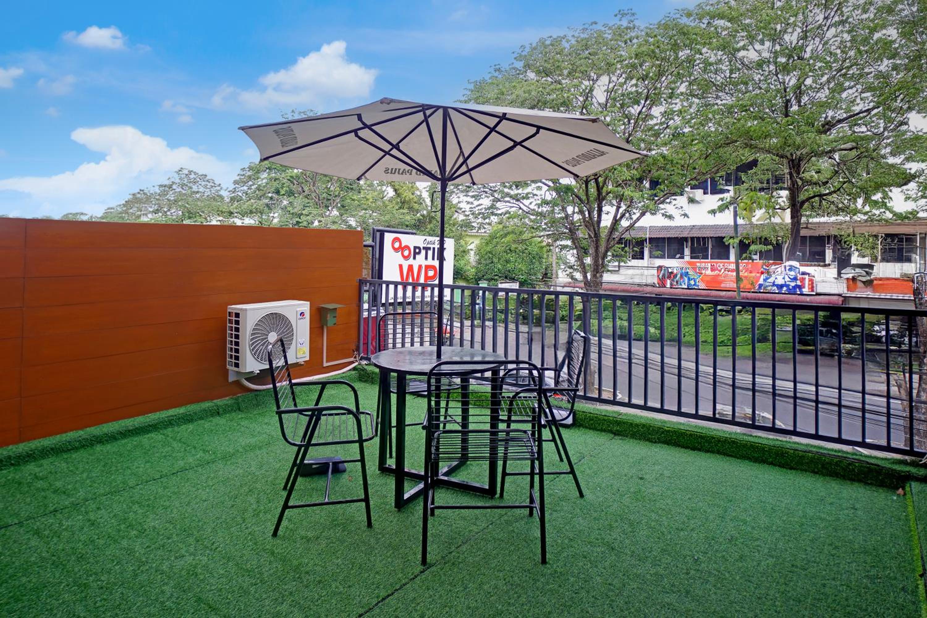 Hotel O near Universitas Sumatera Utara formerly Aljadid Guest House Pajus 40/45