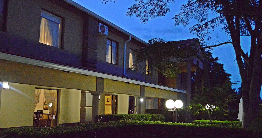 Constantia Manor Guesthouse 2/77