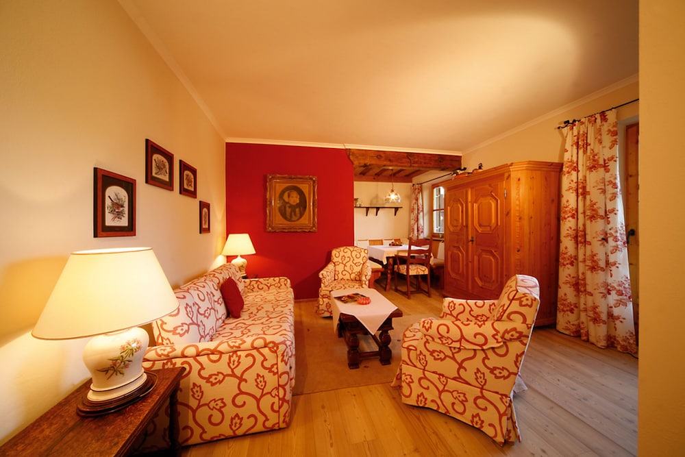 Landsitz Romerhof 34/46