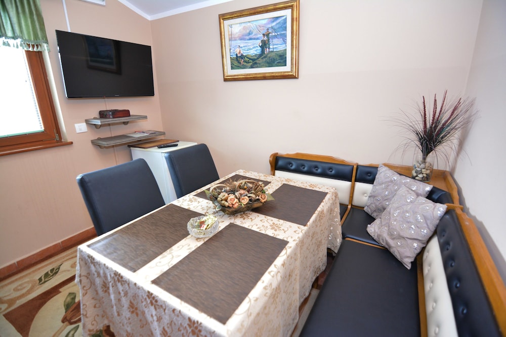 Apartments Bogdanovic 45/58