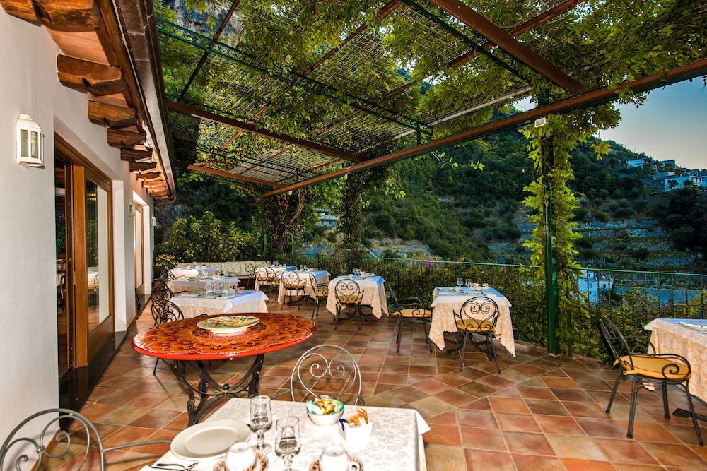 Hotel Pellegrino 36/50