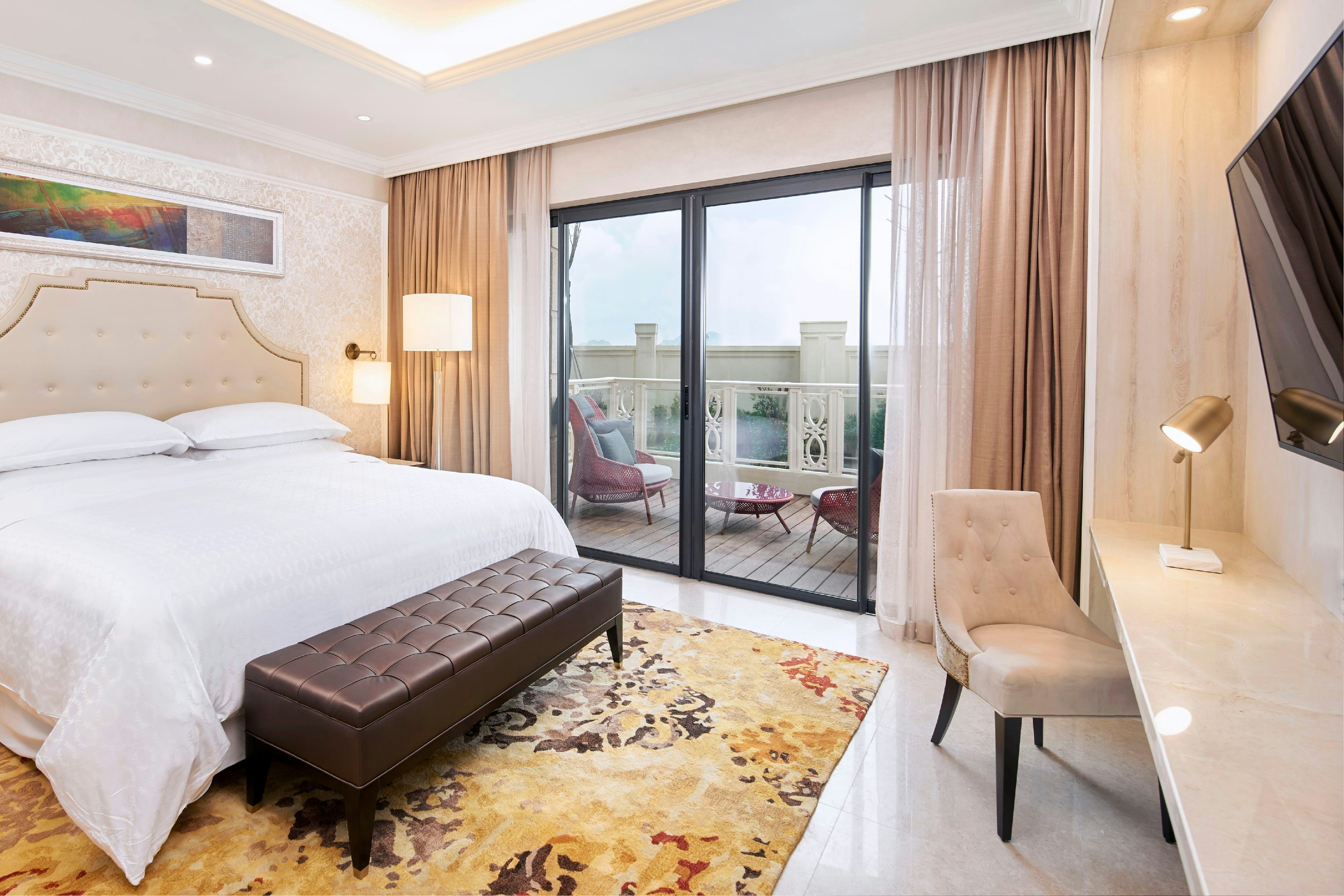 Sheraton Grand Danang Beach Resort and Spa 10/47