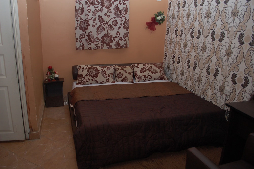 Dcove Hotel & Suites 4/16