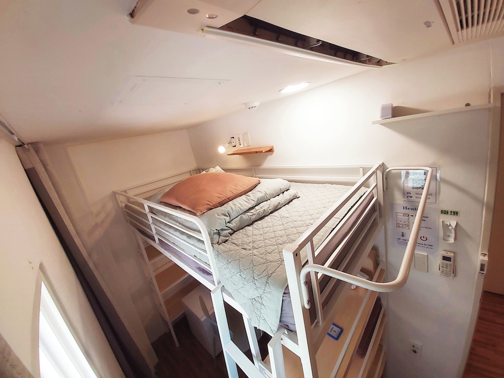 Blueboat Hostel Myeongdong 3/40