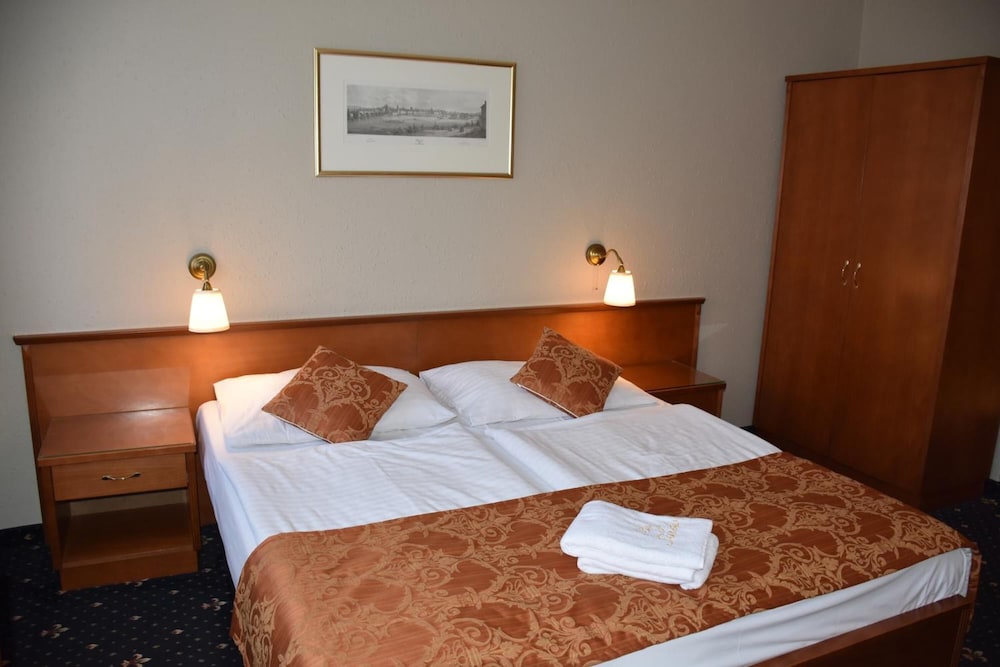 Hotel Arbes 7/48