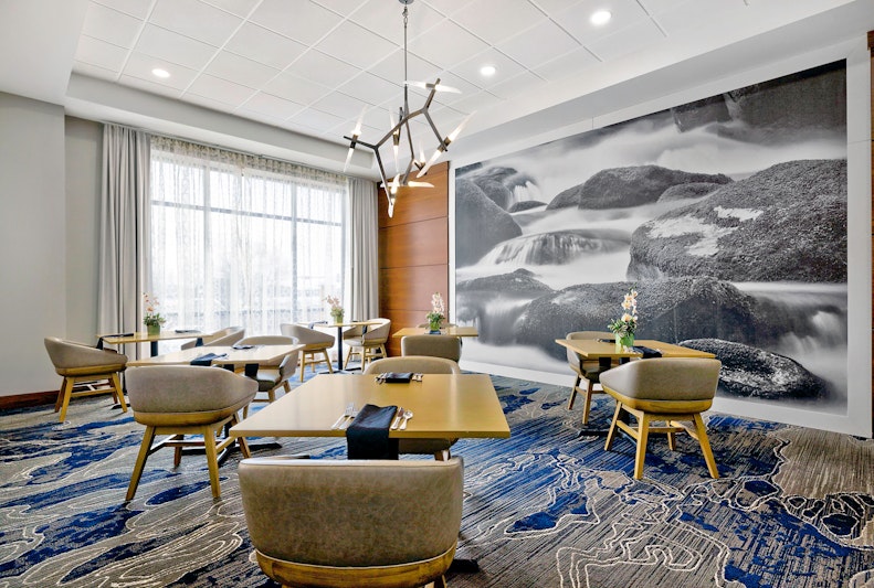DoubleTree by Hilton Davenport 29/57