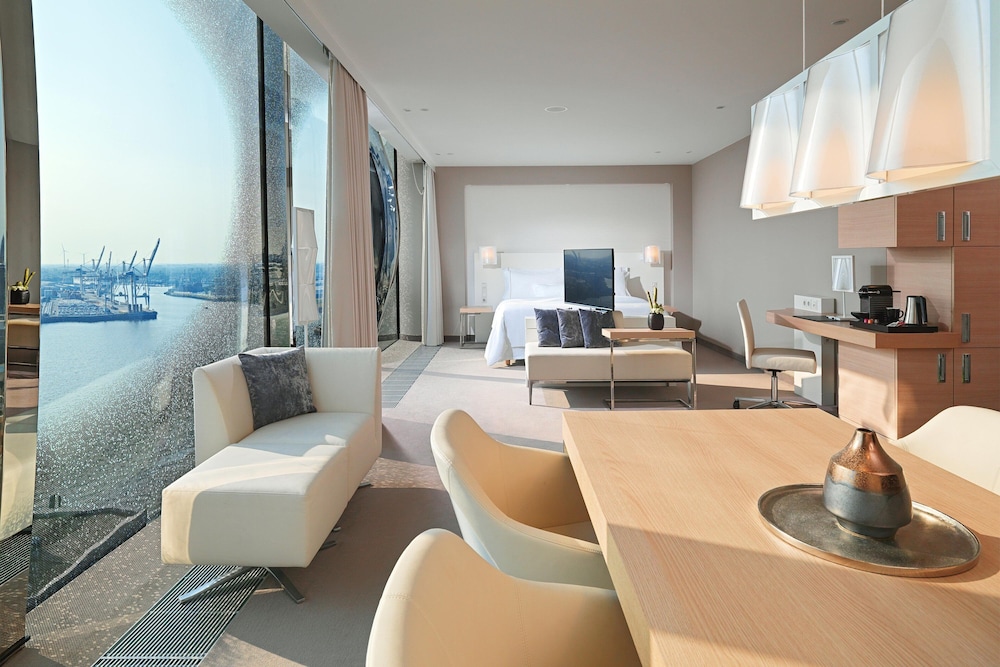THE WESTIN HAMBURG 49/72