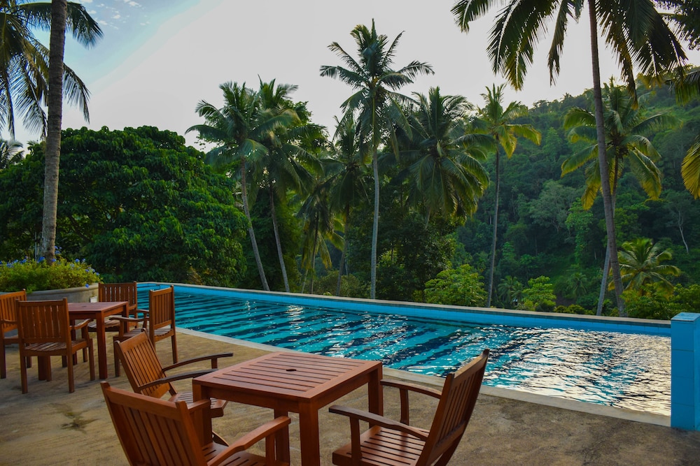 Athulya Villas 23/36