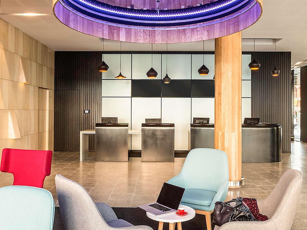 IBIS ADELAIDE 8/71