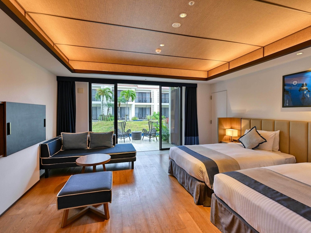 Room, Twin Beds, North Wing, South Wing