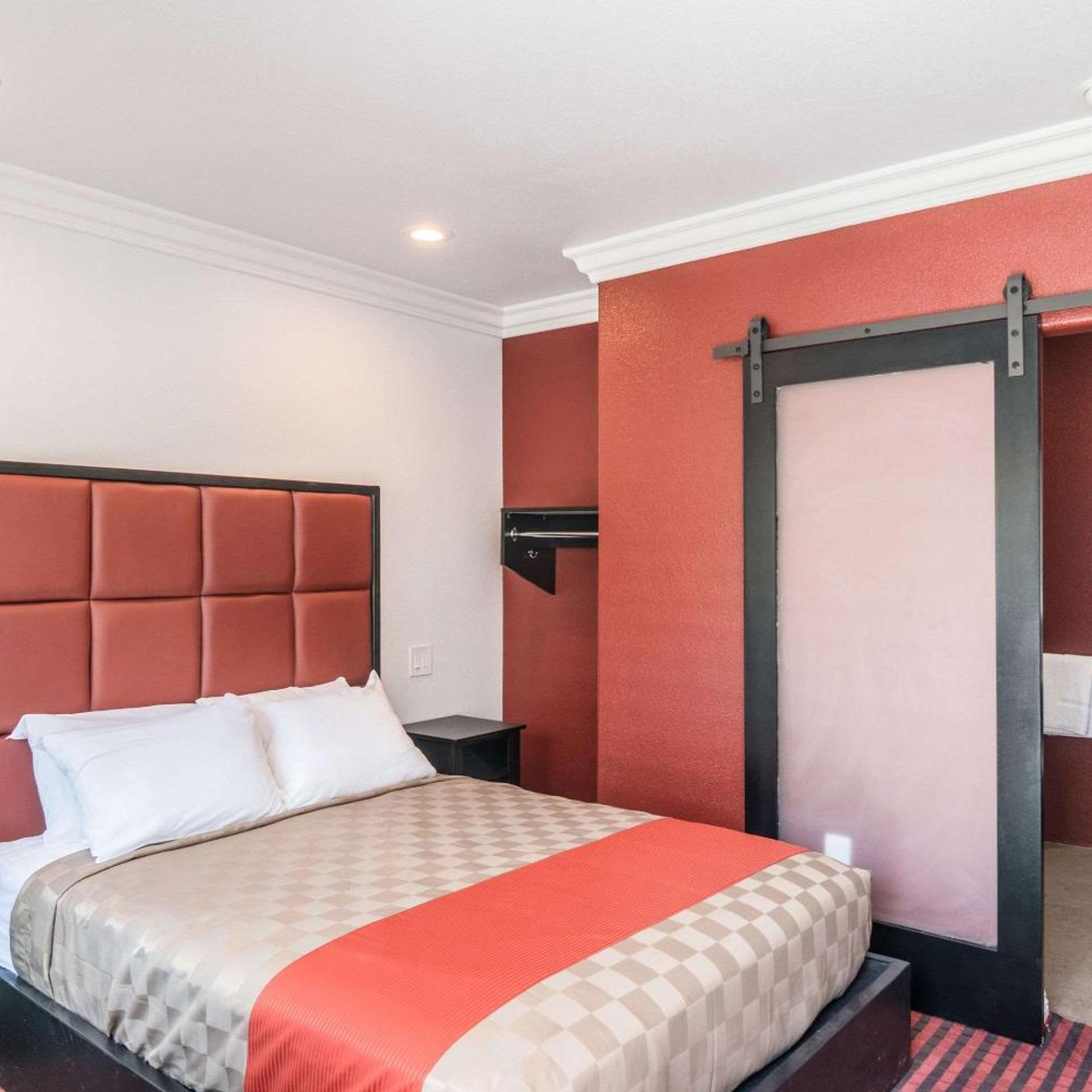 Rodeway Inn & Suites 5/19