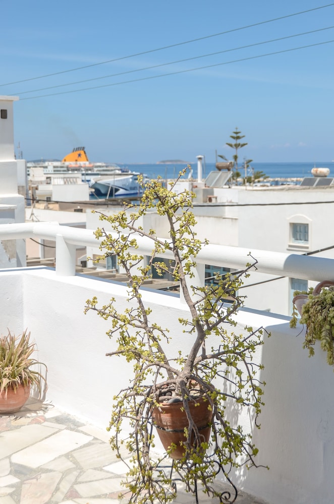 Naxos Center Houses 41/50