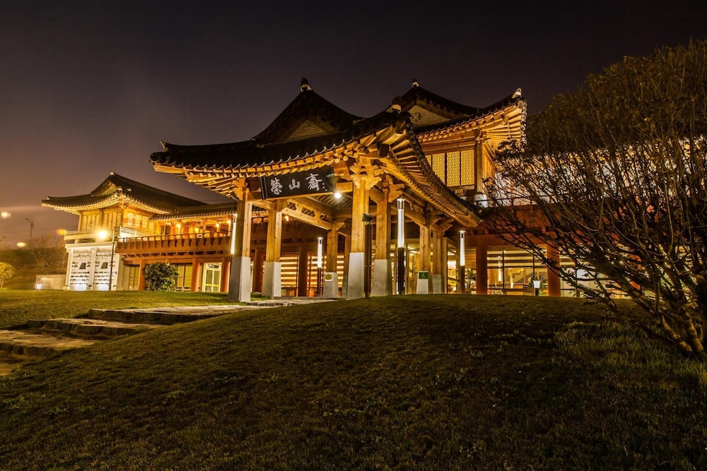 Youngsanjae Hanok Hotel 15/44