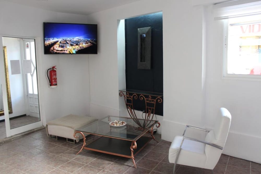 Hostal Balearic 8/20