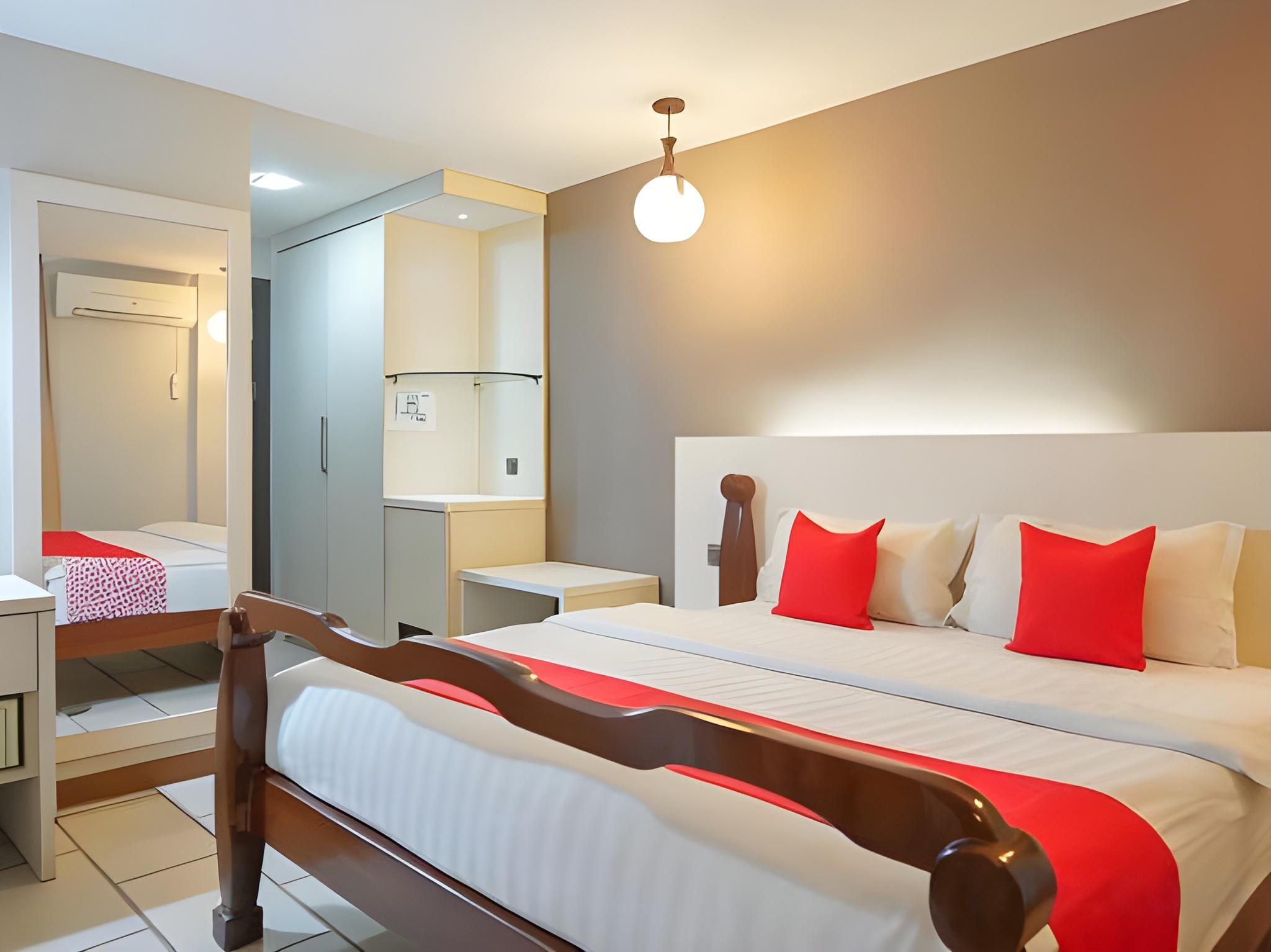 Deluxe, Queen Bed
