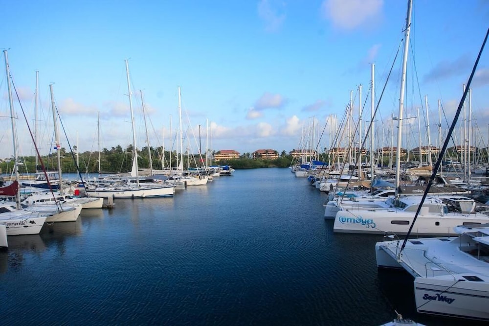 Marina Hotel at Shelter Bay 41/50