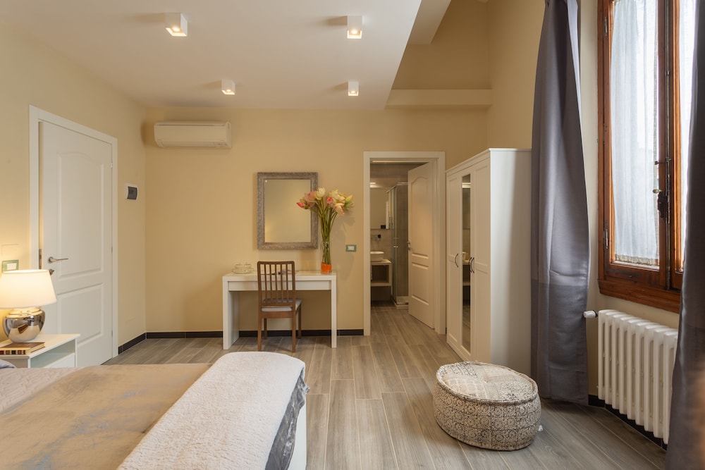Carla s Rooms with Private Bathroom & Kitchen 10/26