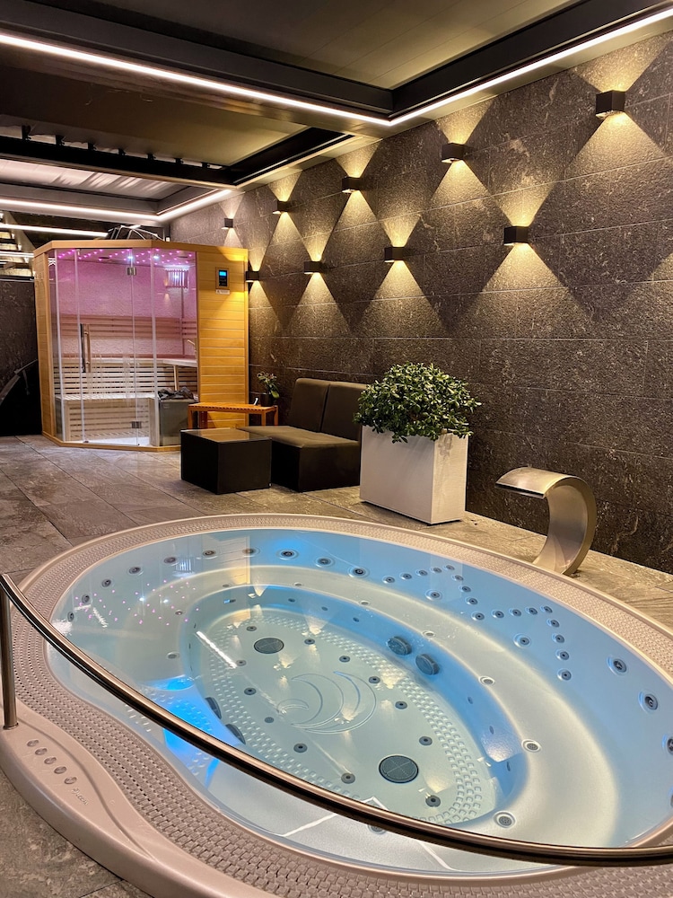 Les Suites Du Lac 23/50