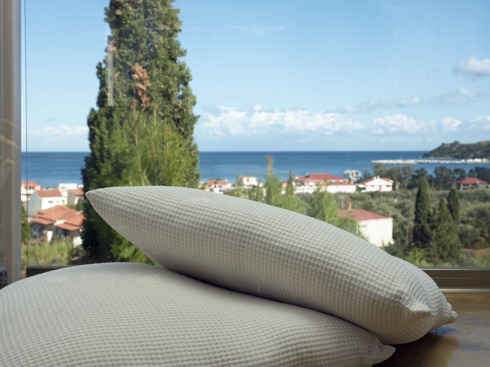 Koukounaria Hotel And Suites 35/74