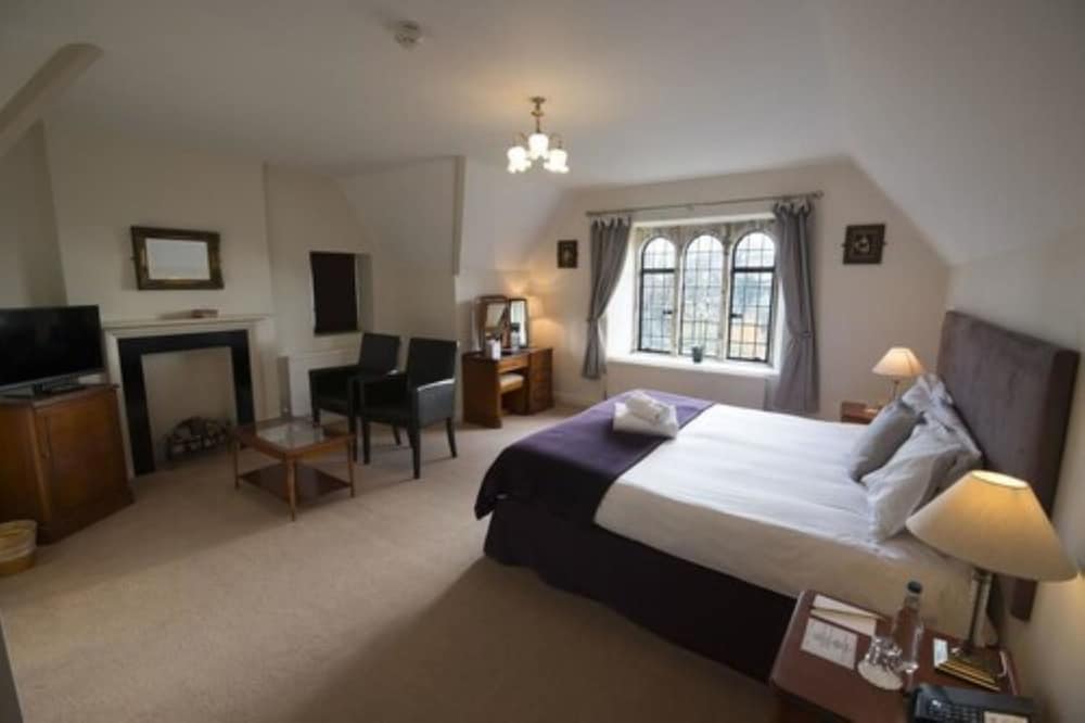 Stonehouse Court Hotel 25/80