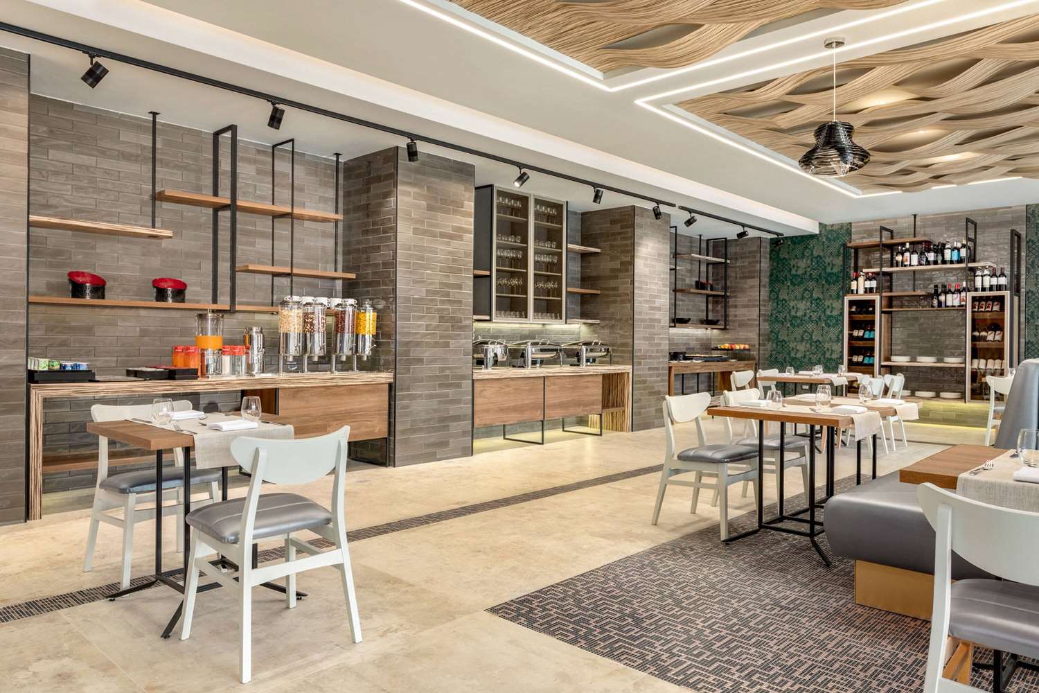 Ramada By Wyndham Ramnicu Valcea 35/52