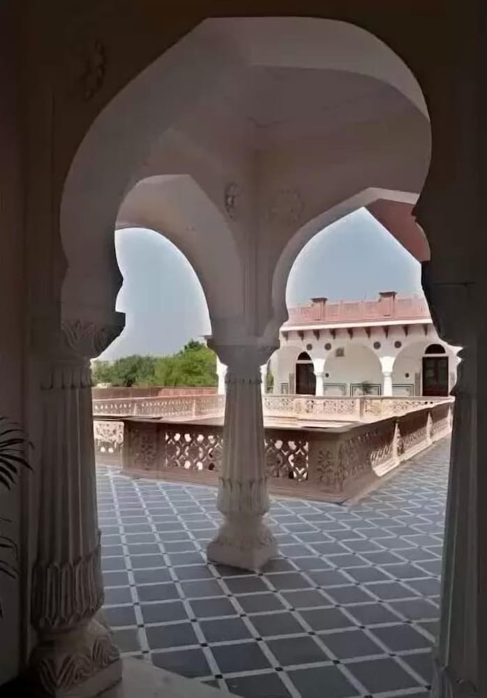 Khas Bagh 23/50