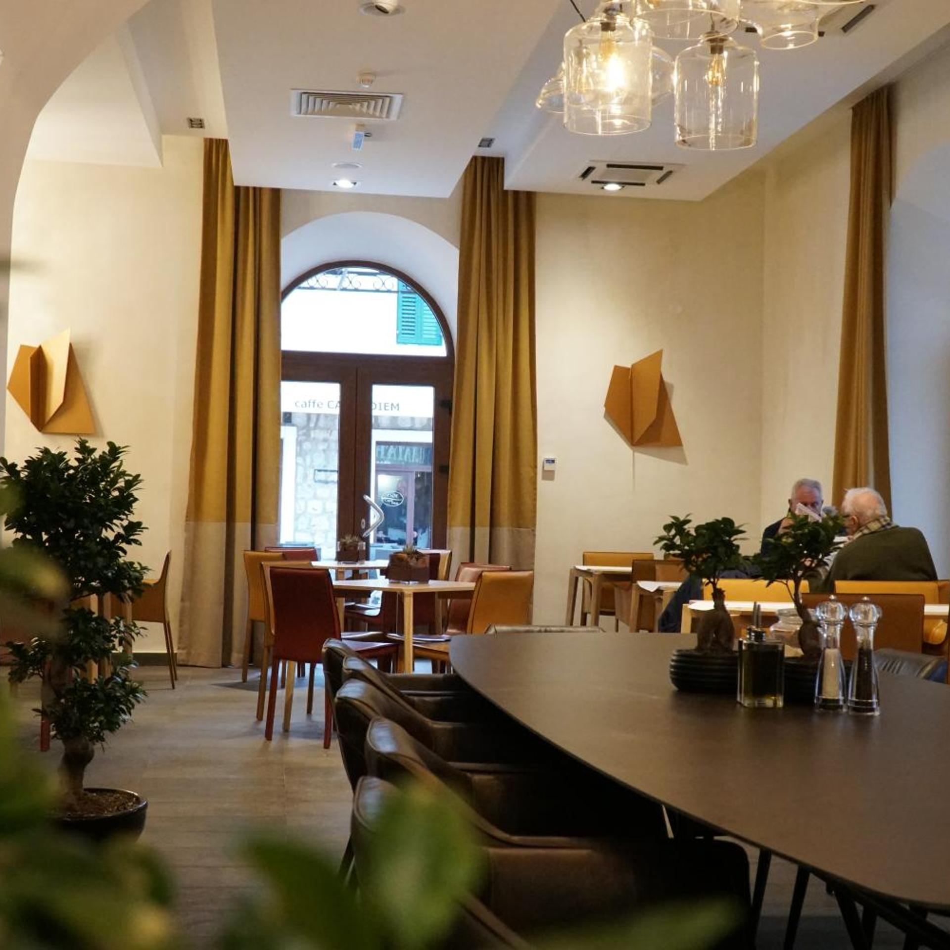 Hotel Platani 42/55