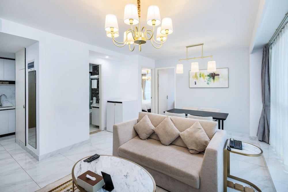 Jinzhonghuan Serviced Apartment 37/50