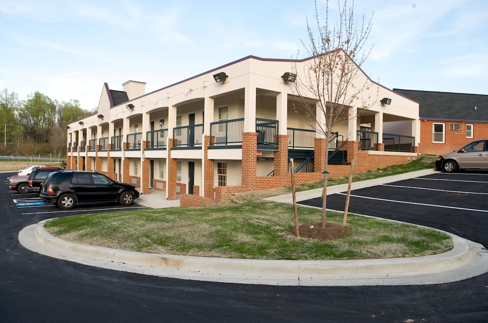 Executive Inn And Suites 6/43