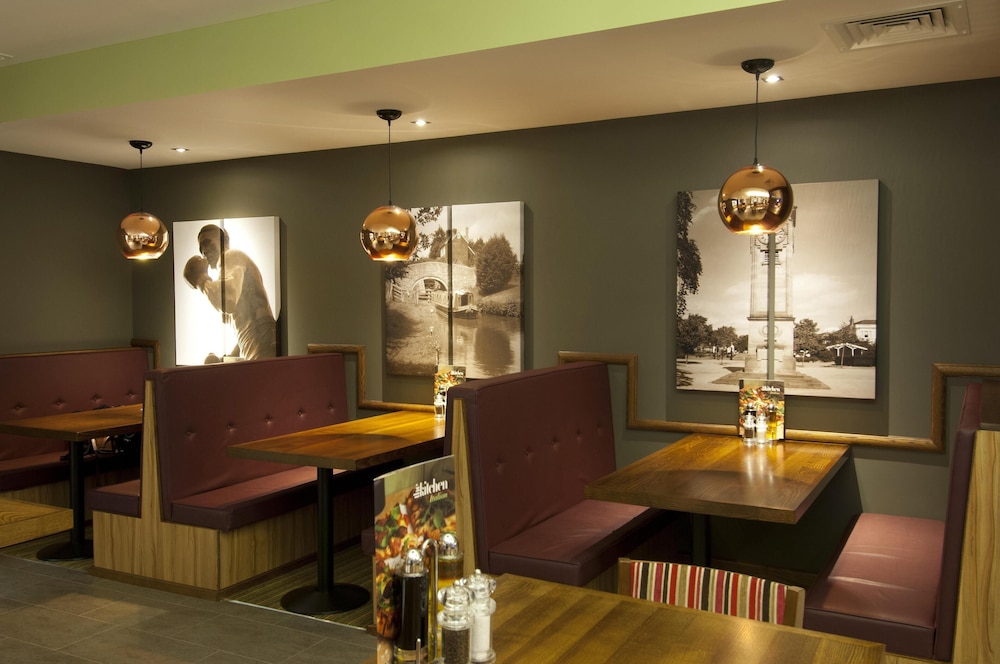 Premier Inn Leamington Spa Town Centre 31/54