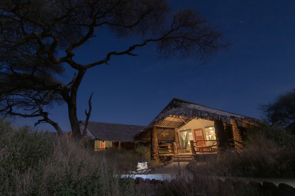 Kibo Safari Camp 1/50