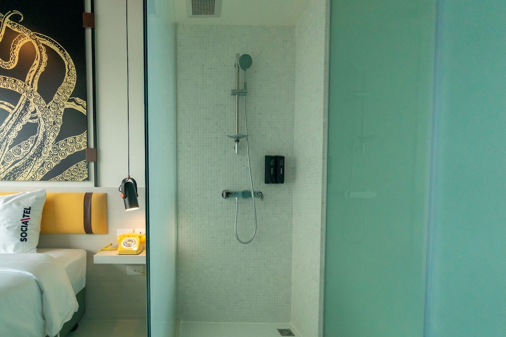 غرفة سوبيريور بسرير كينج وسرير كوين، Socialtel Koh Samui Chaweng (Adult Only) 3/3