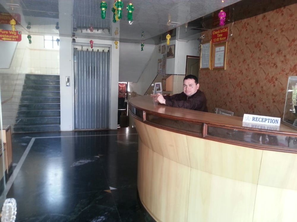 Hotel Dhruv Palace 6/47