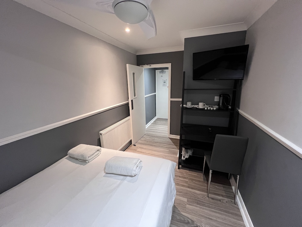 The Commongate Hotel 11/48