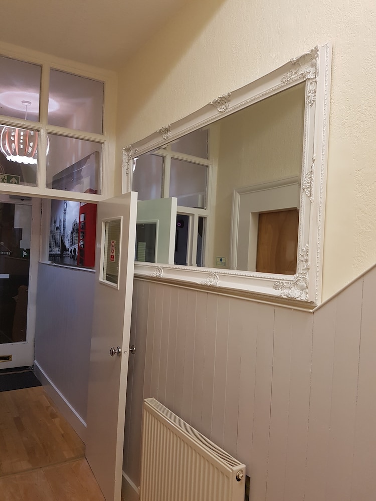 King's Cross Hotel 8/50