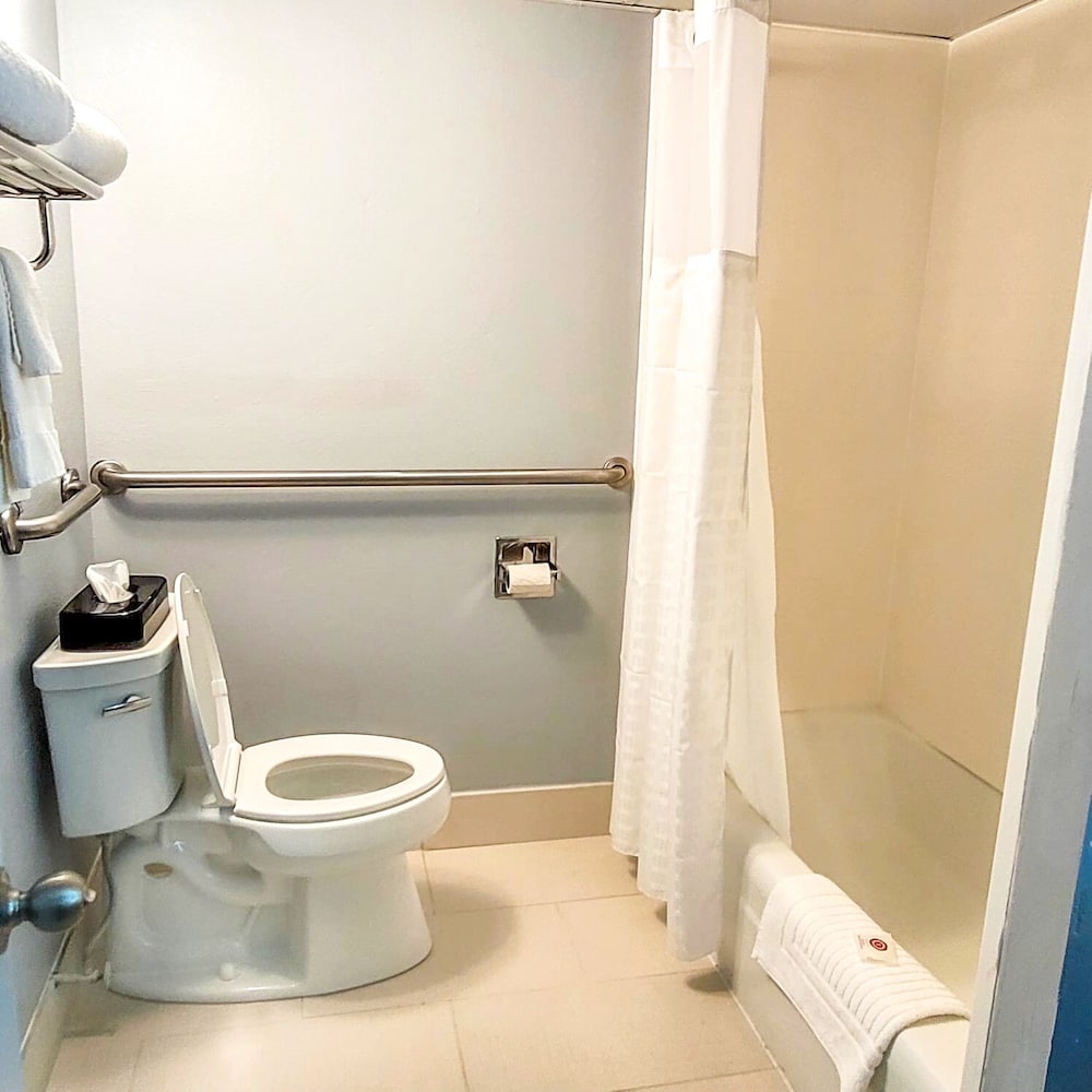 Comfort Inn Hyannis - Cape Cod 18/39